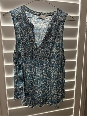 Lucky Brand Blue and White Floral Smocked V-Neck Tank
